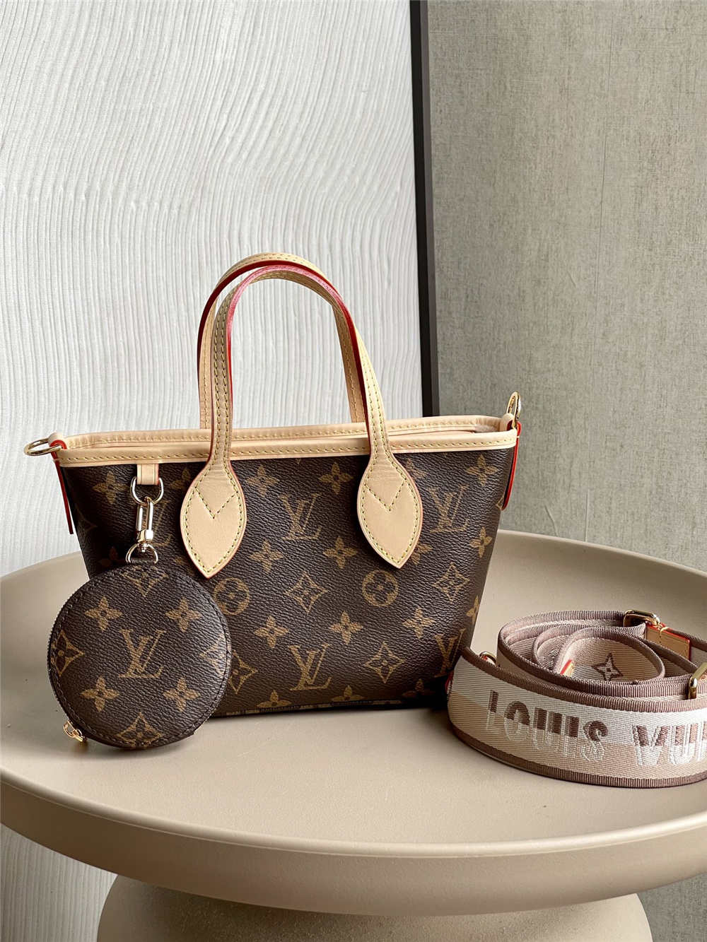 Louis Vuitton Neverfull BB  M46705 size：24x9x14cm 2025 new 